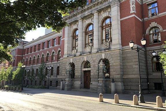 Norges Høyesterett sett utenfra. Foto: Nasjonalt klageorgan for helsetjenesten.